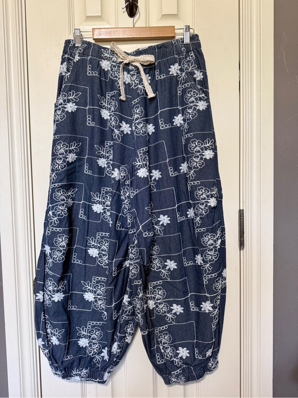 POL Navy & White Floral Drawstring Harem Joggers
